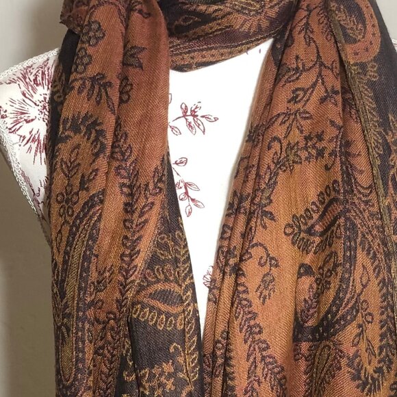 Elegant Boho Paisley Shawl Scarf Wrap – Autumn Chic - Picture 4 of 9